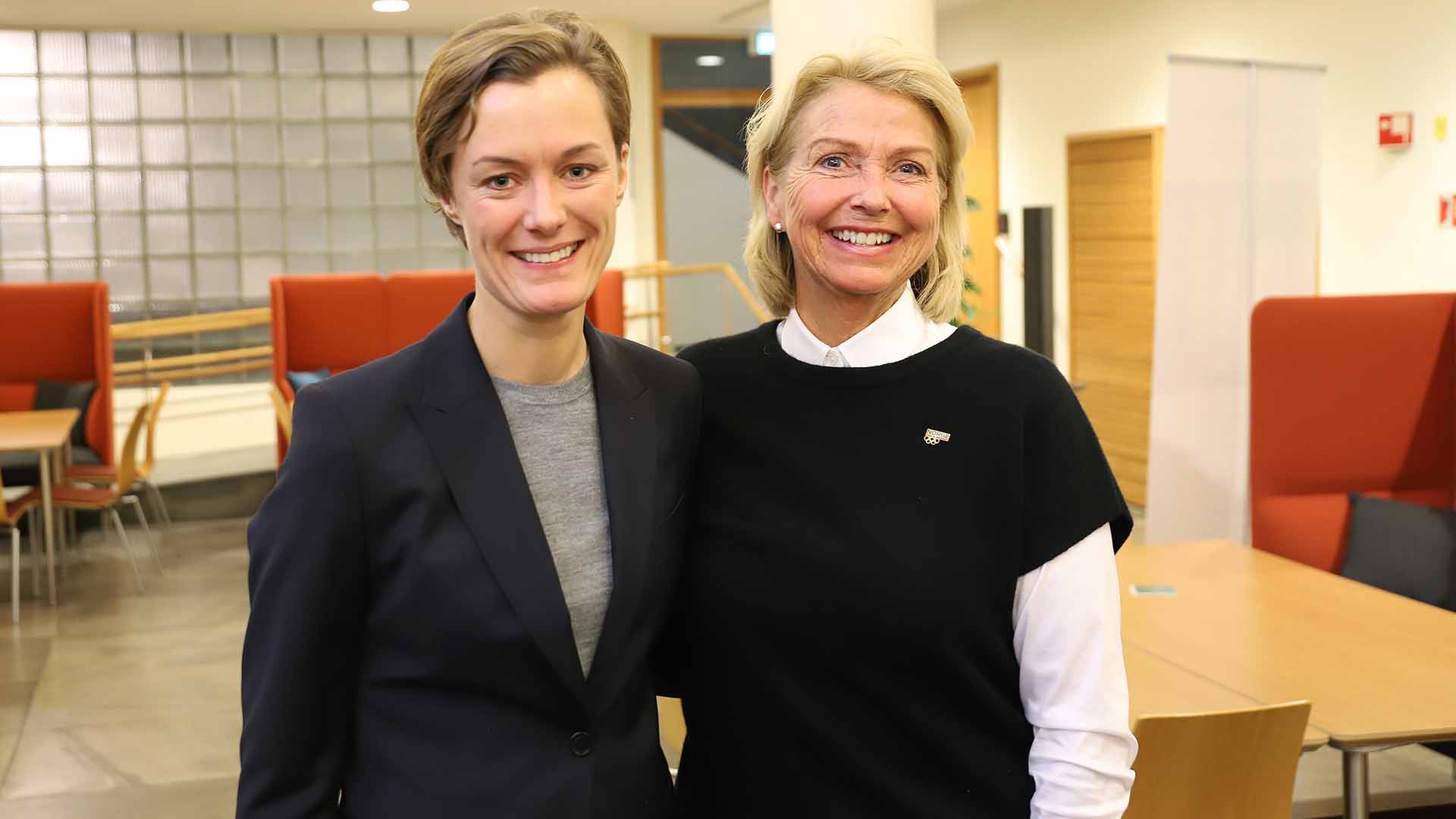 Kulturminister Anette Trettebergstuen og idrettspresident Berit Kjøll. Foto: Geir Owe Fredheim