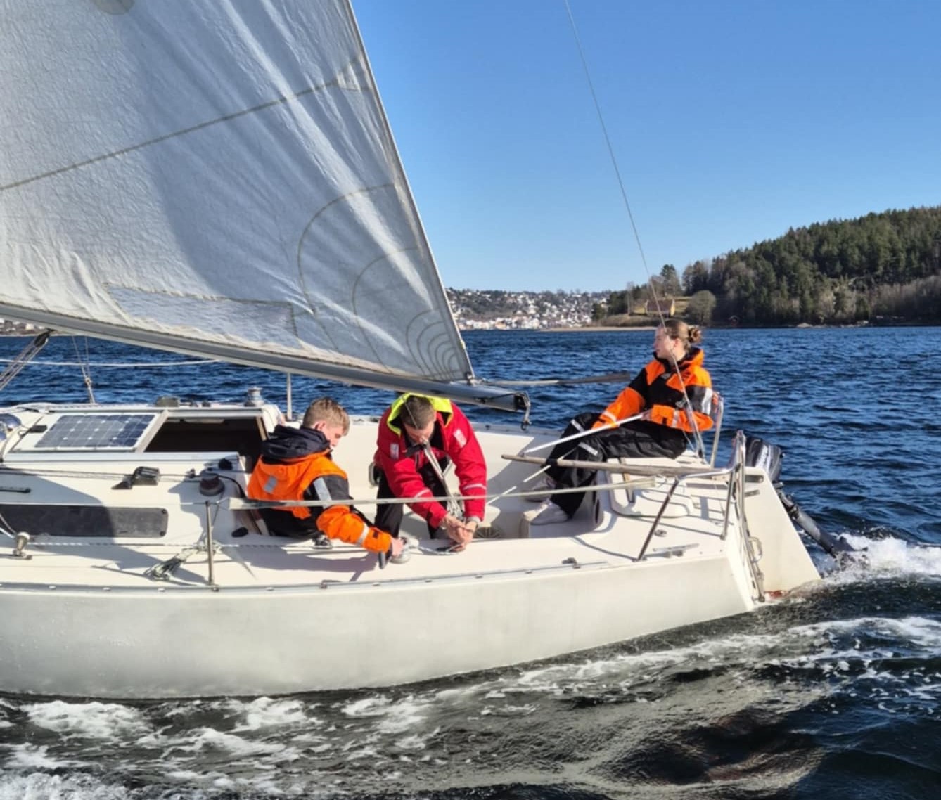 Ungdommer friluftsliv.jpg